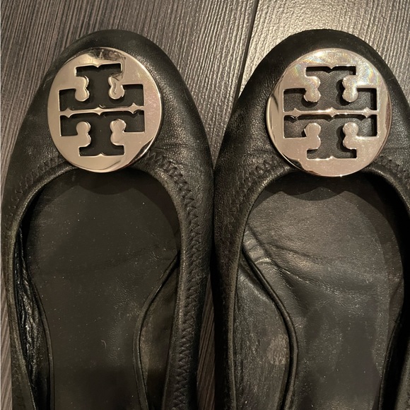 Classic Tory Burch flats!!! Lightly used! - Picture 2 of 3